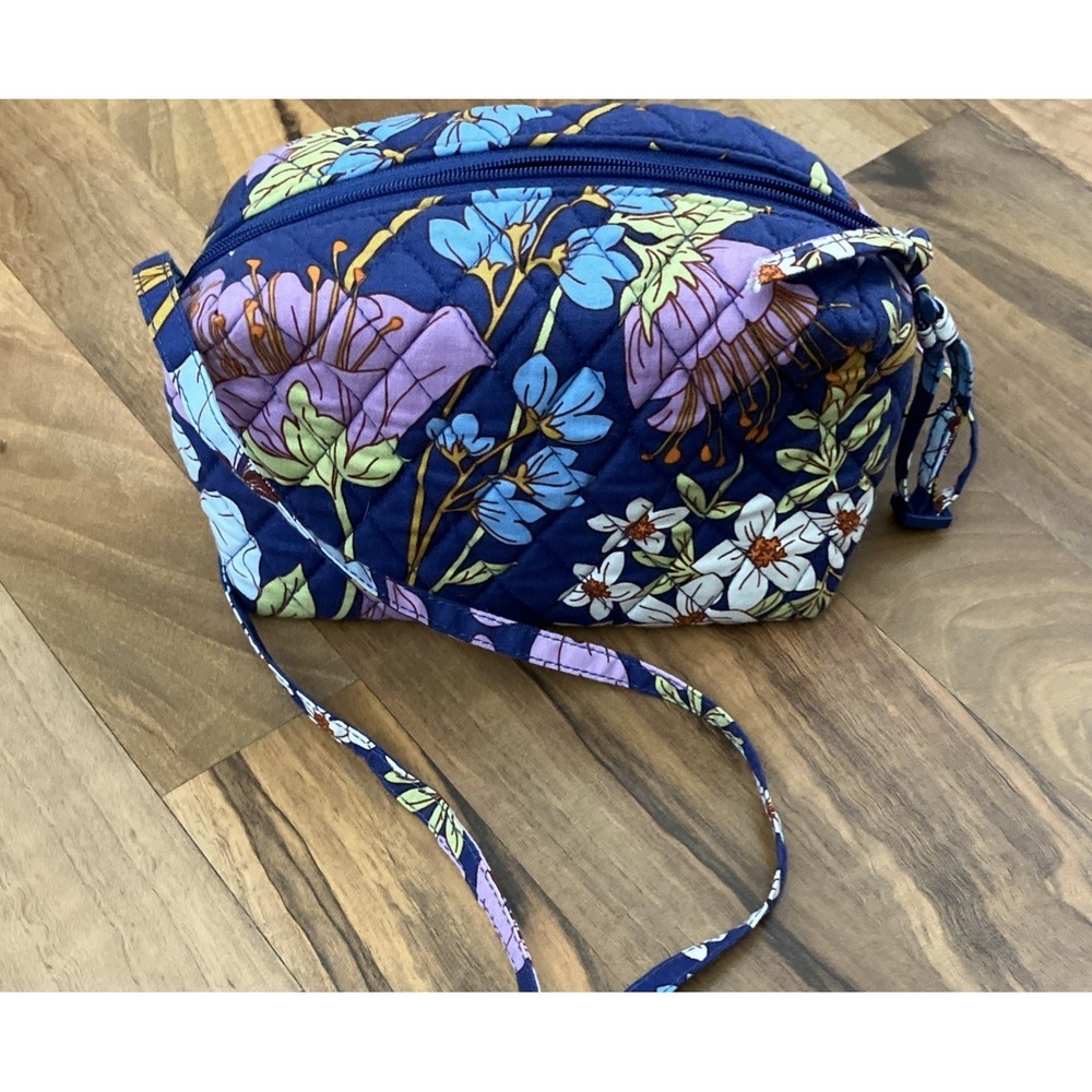 Vera Bradley Retired Print Blue Floral‎ Crossbody Purse Quilted Small Zip Top